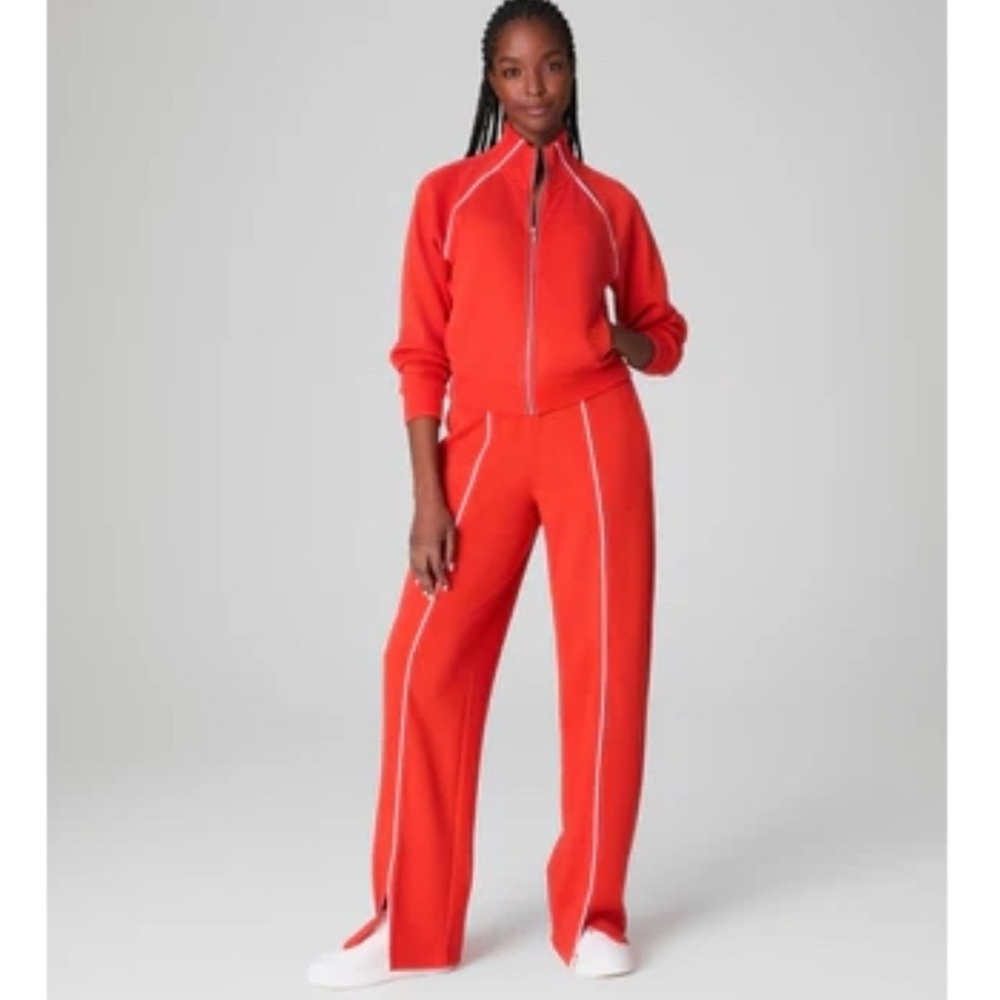 SPANX Air Essentials pique Women's Red track set - fits 4/6 regular 31” inseam